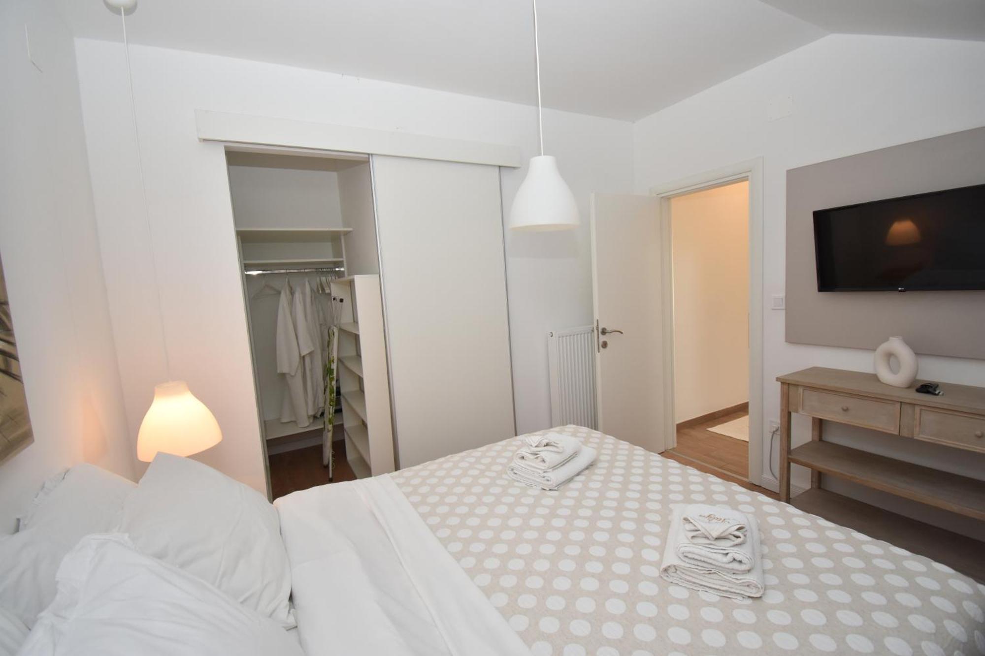 Apartmani Julija Vodice Ngoại thất bức ảnh