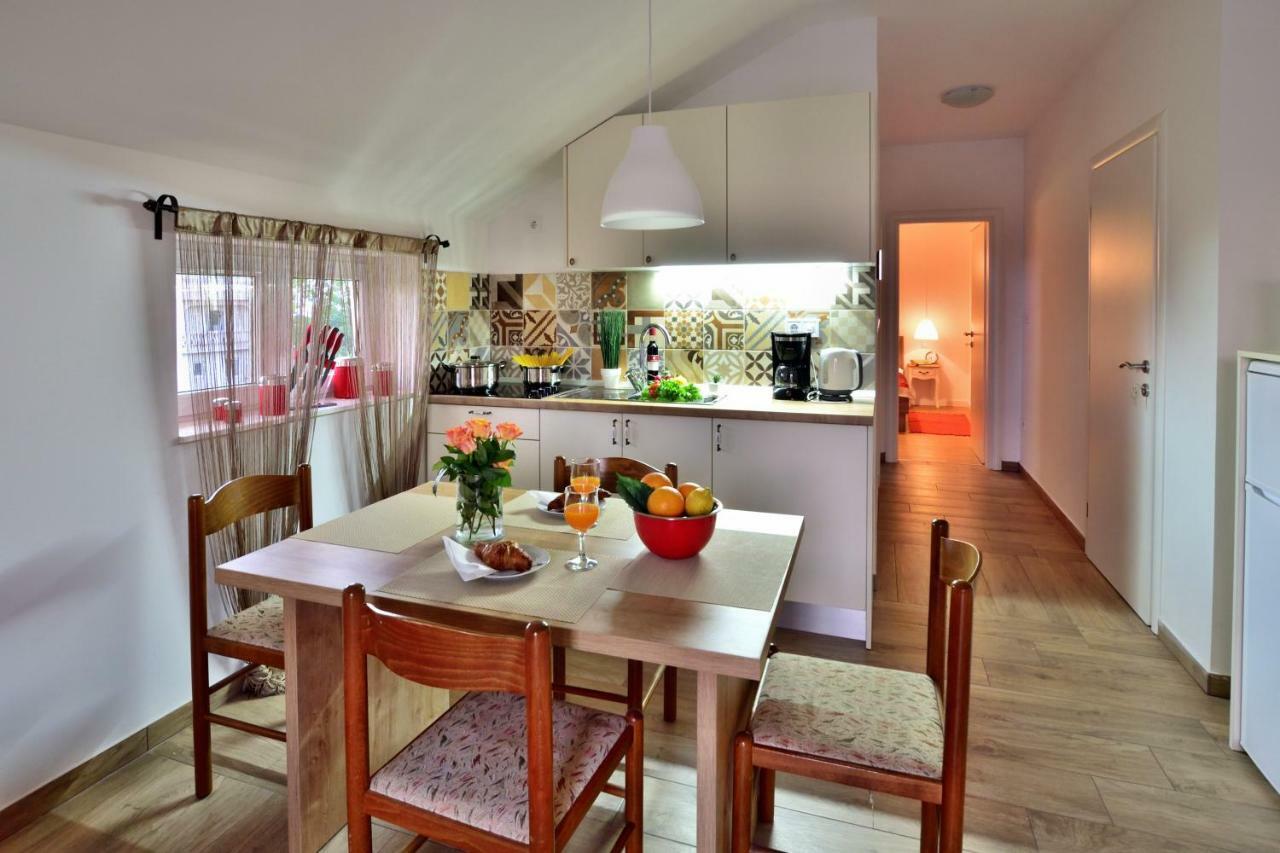 Apartmani Julija Vodice Ngoại thất bức ảnh
